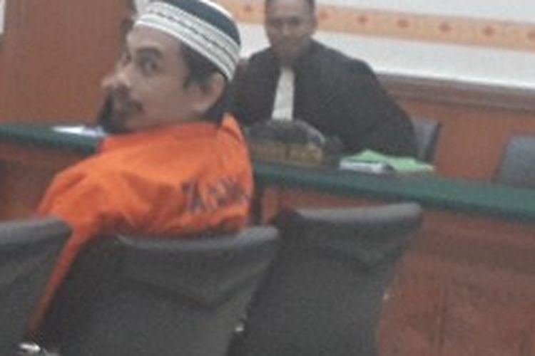 Terdakwa kasus terorisme Wawan Kurniawan alias Abu Afif telah datang ke Pengadilan Negeri Jakarta Barat untuk menjalani sidang vonis atas kasus penyerangan pos polisi, pelatihan semi militer dan pembuatan bom di Kabupaten Kampar, Riau pada Kamis (13/9/2018).