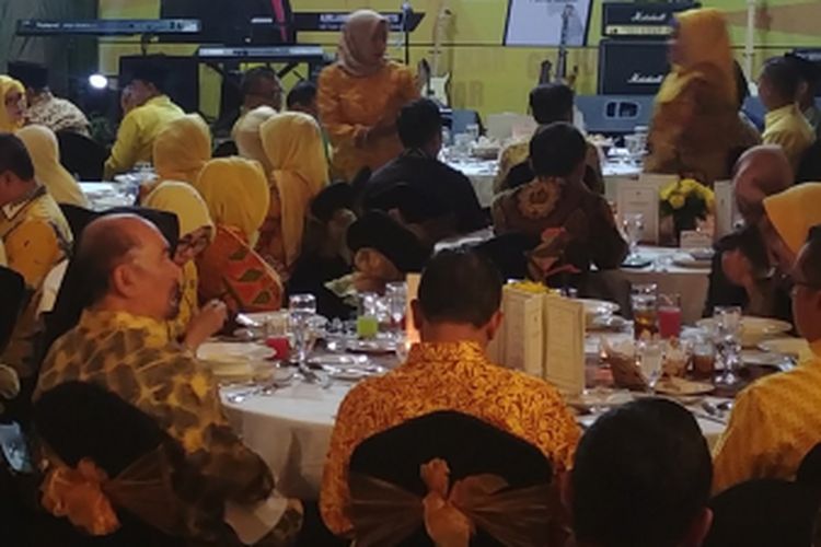 Partai Golkar, Kamis (20/12/2018) malam, menggelar silaturahim untuk menutup tahun 2018 sekaligus menyambut tahun politik 2019. Acara silaturahim dihadiri oleh para pimpinan Dewan Pimpinan Pusat (DPP) serta pimpinan Dewan Pimpinan Daerah (DPD) Golkar se-Indonesia.  Selain itu, hadir juga para senior Golkar yang tergabung dalam struktur Dewan Pakar, Dewan Kehormatan dan Dewan Pembina. 
