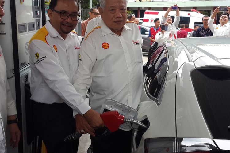 Direktur Retail Shell Indonesia Wahyu Indrawanto saat meresmikan SPBU Shell di Kota Malang, Jumat (15/3/2019).