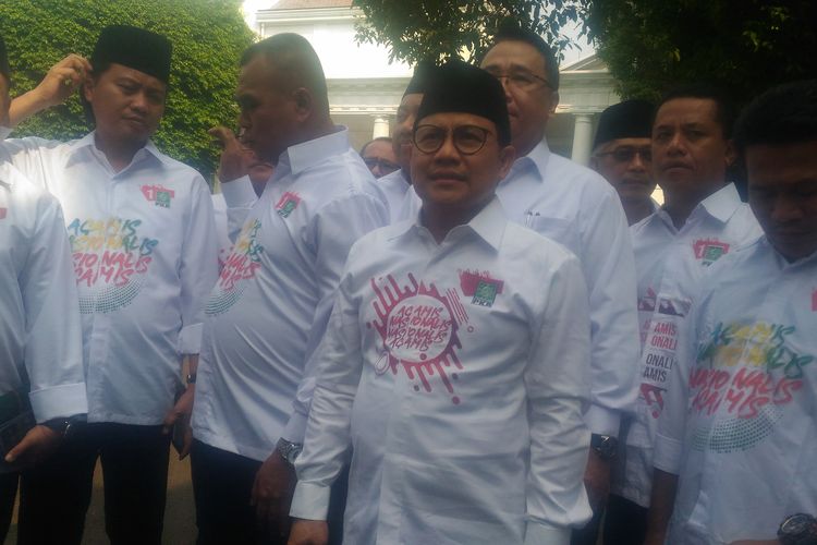 Ketua Umum Partai Kebangkitan Bangsa (PKB), Muhaimin Iskandar, bersama ketua-ketua DPW PKB daerah seluruh Indonesia menyambangi Istana Presiden, Selasa (2/7/2019). 