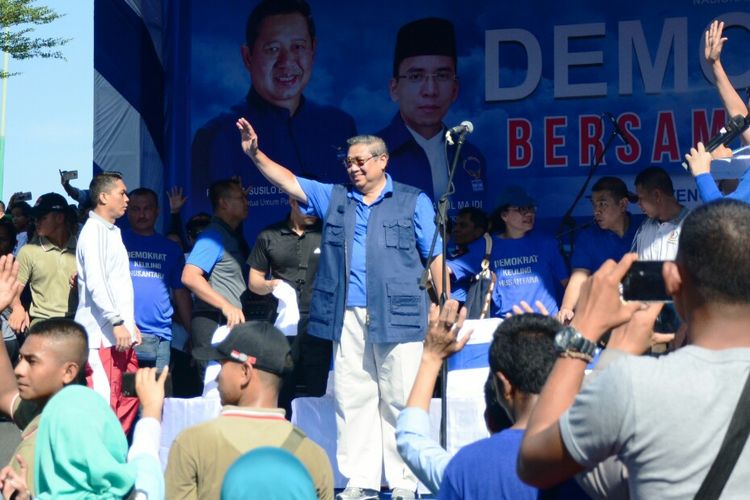 Susilo Bambang Yudhoyono saat berada di Mataram NTB, Minggu (7/5/2017)