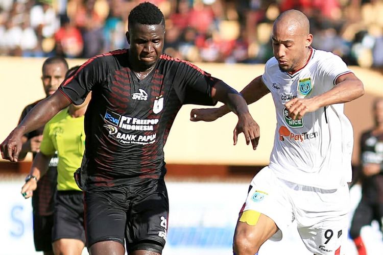 Persipura Jayapura menjamu Persela Lamongan di Stadion Mandala, Sabtu (24/3/2018).