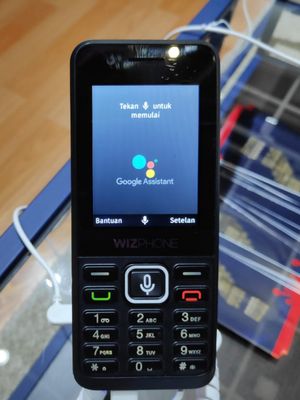 Ponsel fitur Wizphone buatan Google dijual Rp 99.000. Bisa Didapatkan di Alfamart.