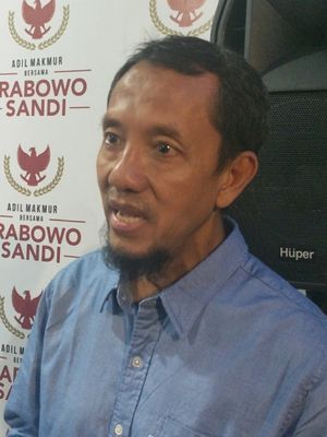 Direktur Media Center DPP Partai Amanat Nasional (PAN) Dhimam Abror saat ditemui di media center pasangan Prabowo-Sandiaga, Jalan Sriwijaya, Jakarta Selatan, Rabu (14/11/2018). 