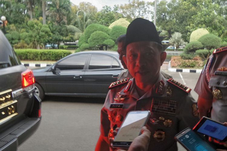 Kepala Polri Jenderal Pol Tito Karnavian melaporkan pengamanan Aksi 299 kepada Menteri Koordinator Bidang Politik, Hukum dan Keamanan Wiranto di Kemenko Polhukam, Jakarta Pusat, Jumat (29/9/2017). 