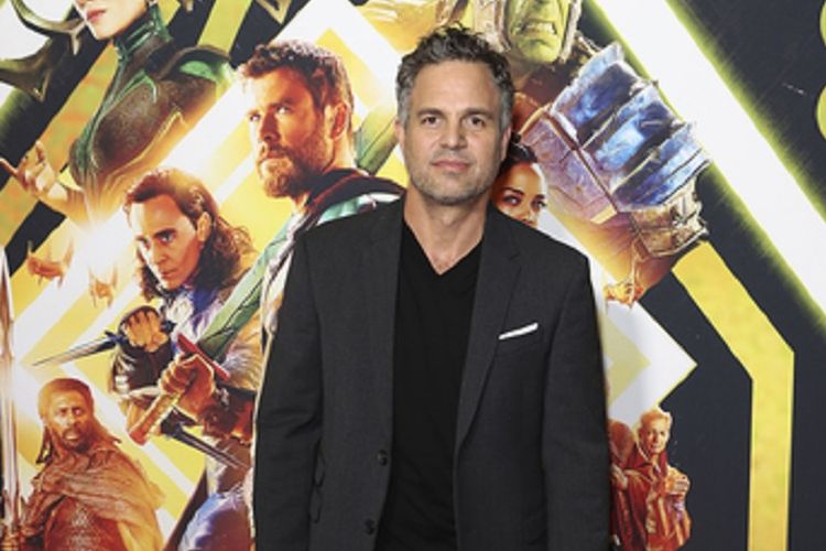 Aktor Mark Ruffalo menghadiri gala premiere film produksi Marvel Studios, Thor:Ragnarok, di Hoyts EQ, Sydney, Australia, Minggu (15/10/2017).