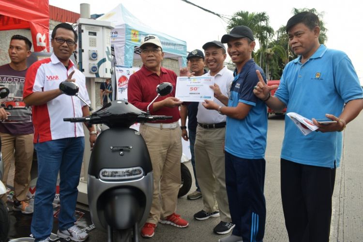 Wali Kota Jakarta Utara membeli Viar Q1