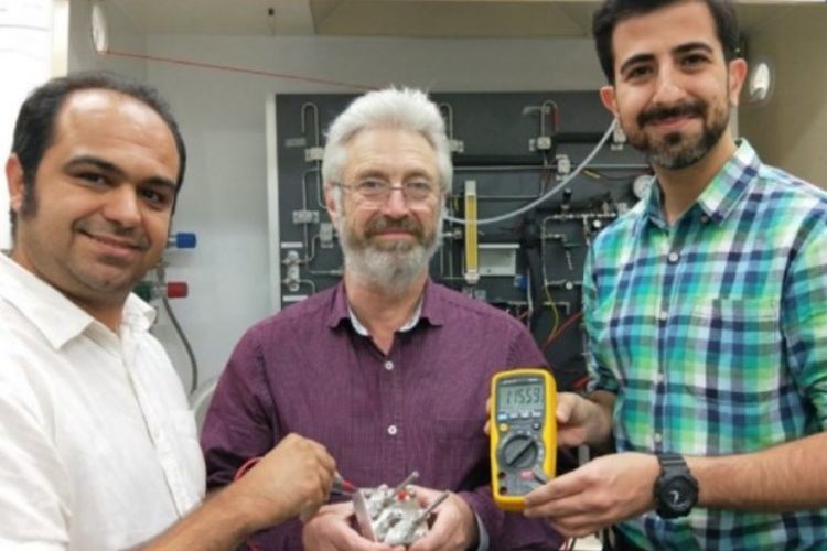 Tim peneliti dari Australia telah menciptakan baterai isi ulang pertama yang berbasis karbon. Baterai proton juga ramah lingkungan. (Universitas RMIT)