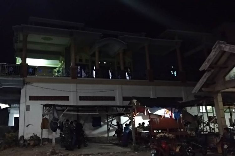 Rumah kontrakan milik Sutina, yang sehari-hari ditempati oleh keluarga terduga teroris yang diamankan tim Densus 88.