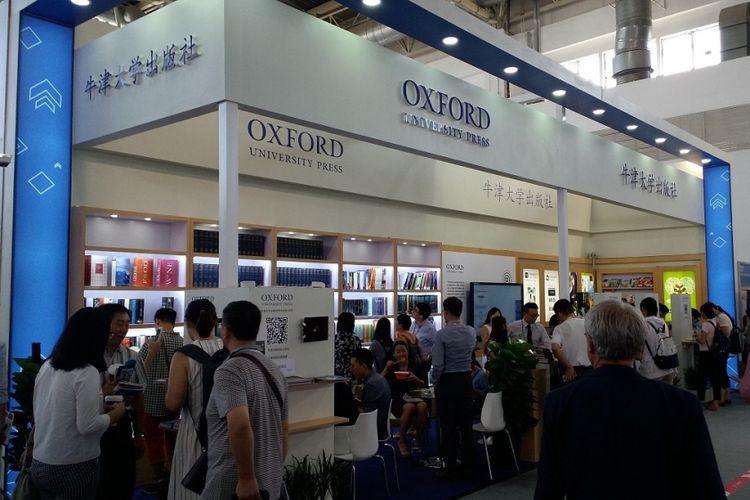 Penampilan stan Oxford University Press pada Beijing International Book Fair 2017 yang berlangsung pada 23-27 Agustus 2017 di Beijing, China.