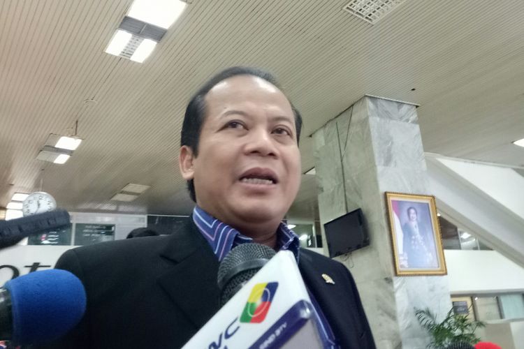 Wakil Ketua DPR Taufik Kurniawan di Kompleks Parlemen, Senayan, Jakarta