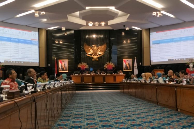 Rapat pembahasan rancangan APBD DKI Jakarta 2019 di Gedung DPRD DKI Jakarta, Jalan Kebon Sirih, Jakarta Pusat, Kamis (22/11/2018).