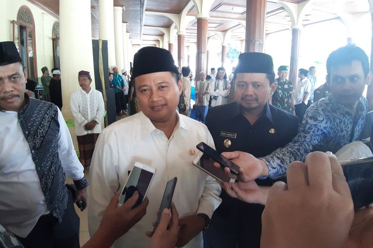 Wagub Jabar Uu Ruzhanul Ulum safari Ramadan di Masjid Agung Sumedang, Senin (20/5/2019). AAM AMINULLAH/KOMPAS.com