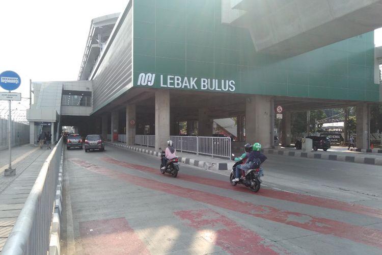 Jalur Lambat di Stasiun MRT Lebak Bulus, Jakarta Selatan, Jumat (31/5/2019)