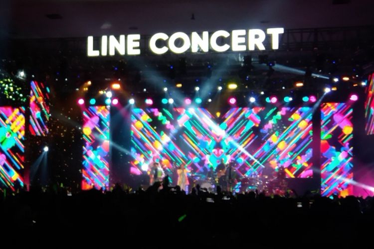 Ran Dan Yura Yunita tampil di Line Concert di JEC, Bantul, Yogyakarta Sabtu (20/10/2018)