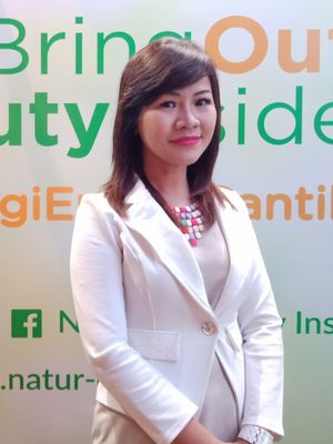 Pemerhati Kesehatan Kulit, dr Sherly Indriani dalam acaea yang digelar Natur-E di Jakarta,Kamis (8/3/2018).