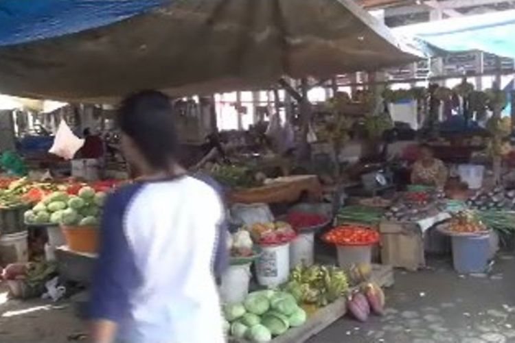 Pasca gempa tsunami di Donggala dan Palu sulawesi tengah, Jumat dua pekan lalu, harga sembako di pasangkayu mulai langka dan harganya melambung