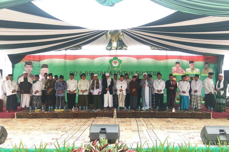 Sebanyak 1500 kiai di Jawa Barat siap mendukung pasangan Joko Widodo-Maruf Amin. Sekretaris Jenderal Pengurus Besar Majelis Dzikir Hubbul Wathon (PB MDHW) Hery Haryanto menuturkan, 1500 kiai itu berkumpul di Pesantren Al Muhajirin, Purwakarta, Jawa Barat, Rabu (3/10/2018).