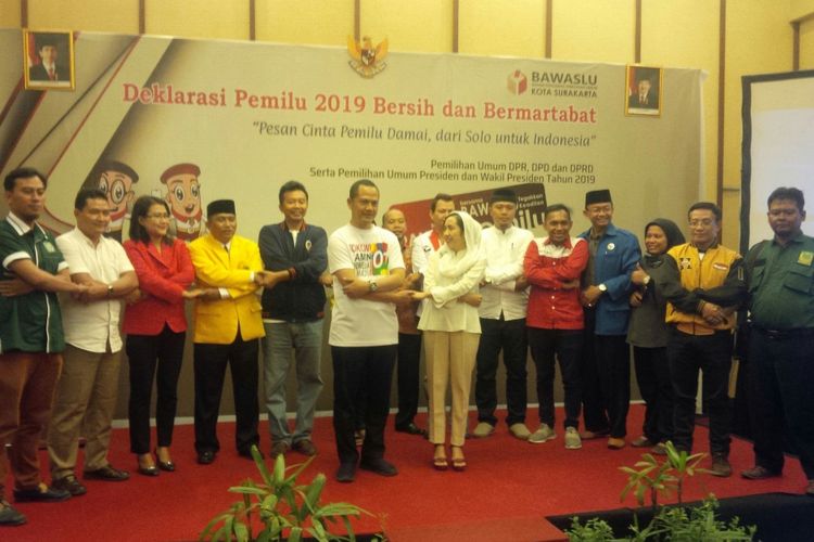 Perwakilan parpol pengusung dan pendukung masing-masing capres dan cawapres dalam deklarasi pemilu damai 2019 di The Sunan Hotel Solo, Jawa Tengah, Senin (1/10/2018).