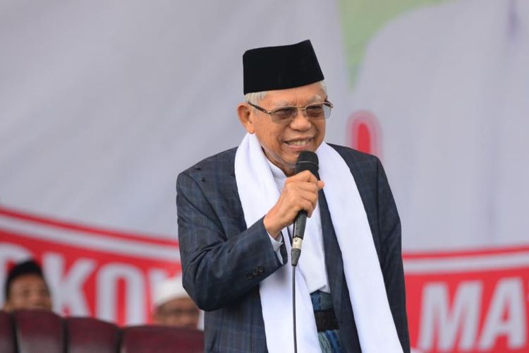KH. Maruf Amin saat berkampanye di hadapan puluhan ribu warga Pamekasan, Selasa (19/3/2019). Maruf Amin menyampaikan tentang kekosongan kader NU dalam kepemimpinan nasional setelah Gus Dur jadi presiden.
