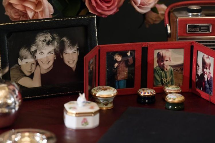 Pameran foto dan barang pribadi Putri Diana.