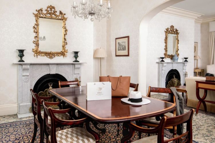 Ilustrasi hotel megah The Hotel Windsor, Melbourne, Australia