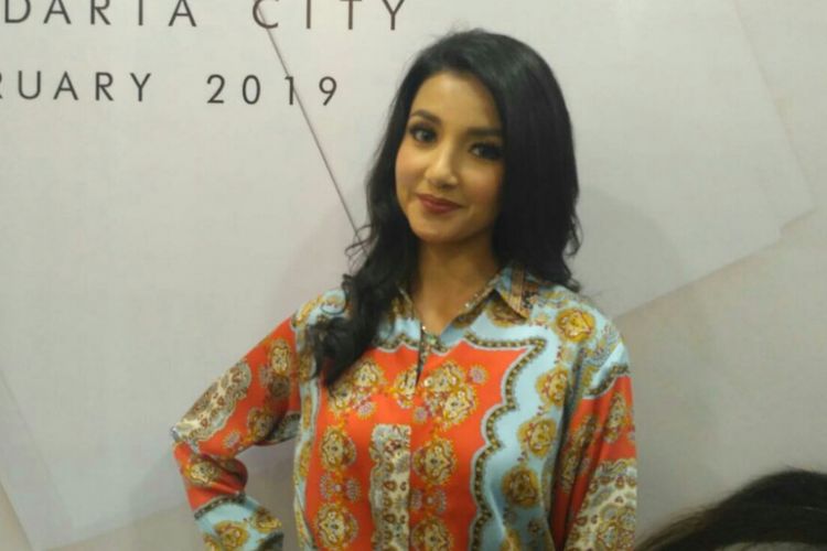 Artis peran Tsania Marwa ditemui dalam sebuah acara di Mal Gandaria City, kawasan Kebayoran Baru, Jakarta Selatan, Kamis (7/2/2019).