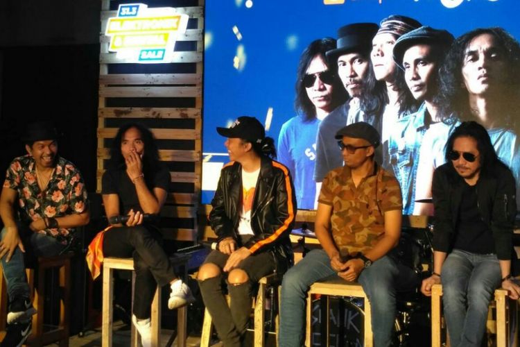 Band Slank mengadakan jumpa pers di Markas Slank, Jalan Potlot II, Duren Tiga, Jakarta Selatan, Jumat (1/3/2019).