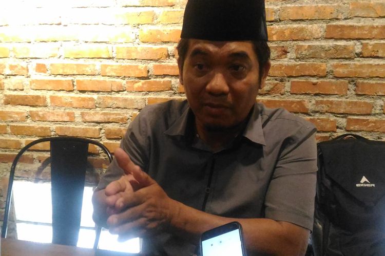 Direktur Eksekutif Lingkar Madani Ray Rangkuti dalam diskusi tentang hak pilih dan ketersediaan logistik untuk pemilu aman dan damai di Cikini, Jakarta Pusat, Selasa (9/4/2019). 