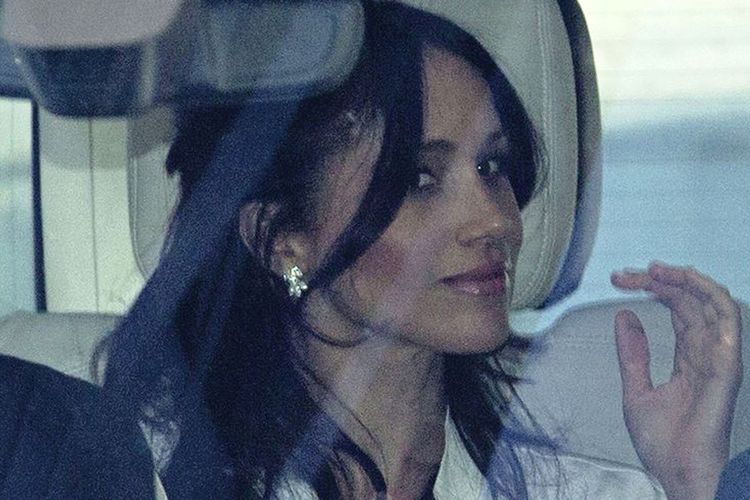 Meghan Markle dengan potongan rambut barunya.