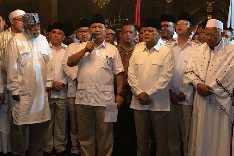 Ketua Umum Gerindra Prabowo Subianto sendiri yang mengumumkan pengusungan tersebut di kediamannya, Hambalang, Bogor, Jawa Barat, Sabtu (9/12/2017). 