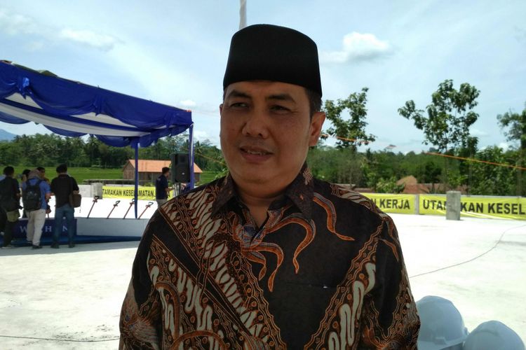 Sekretaris Jenderal PBNU Helmy Faishal Zaini usai kegiatan topping-off RSU Syubbanul Wathon di Kabupaten Magelang, Jawa Tengah, Selasa (20/3/2018).