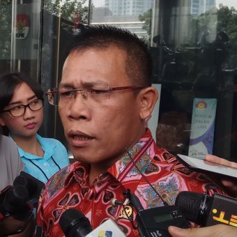Wakil Ketua Panitia Khusus Hak Angket Komisi Pemberantasan Korupsi (KPK), Masinton Pasaribu mengatakan bahwa pihaknya akan kembali memanggil semua pimpinan KPK untuk hadir rapat dengan pendapat (RDP) di DPR RI. Jakarta, Senin (4/9/2017).