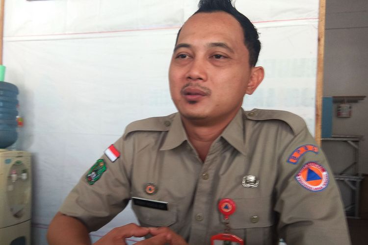 Kasi Kedaruratan dan Logistik Badan Penanggulangan Bencana Daerah  Kabupaten Magetan Fery Yoga Saputra saat ditemui di kantornya, Rabu (26/6/2019).