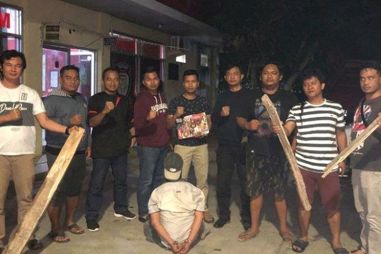 Polisi berhasil menangkap satu dari delapan pelaku begal yang beraksi di ruas jalan tol Lampung