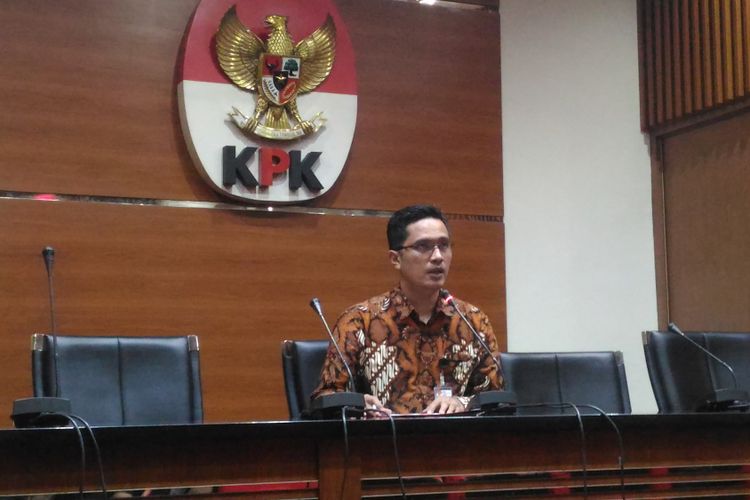 Juru Bicara KPK Febri Diansyah menggelar konferensi pers terkait dugaan suap pengadaan dan penganggaran di Badan Keamanan Laut (Bakamla) RI di Gedung KPK, Jakarta, Kamis (27/12/2018). 