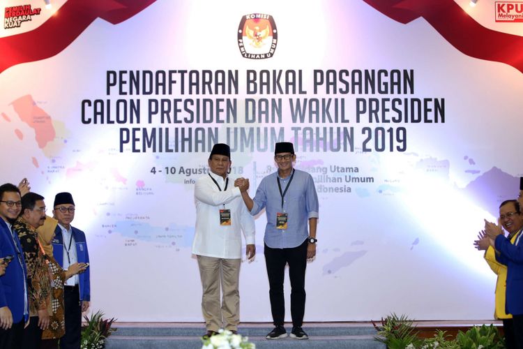 Pasangan Prabowo Subianto dan Sandiaga Uno didampingi tokoh partai pengusung resmi mendaftarkan diri sebagai bakal capres dan cawapres di Komisi Pemilihan Umum RI, Jakarta, Jumat, (10/8/2018).