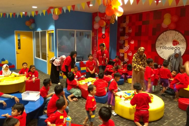 Gali Kreativitas Anak Gramedia Luncurkan Robolego