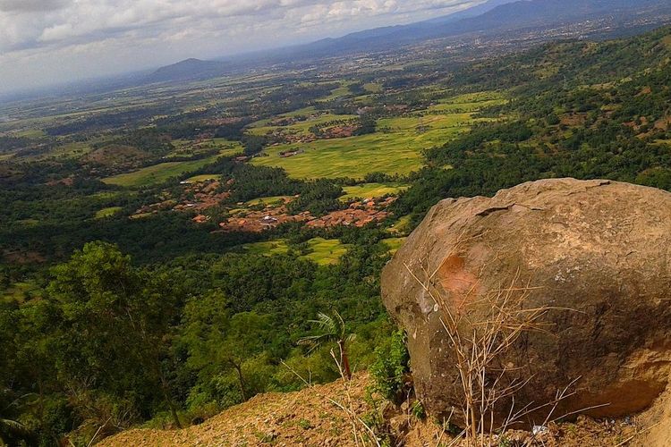 Pemandangan dari Batu Lawang