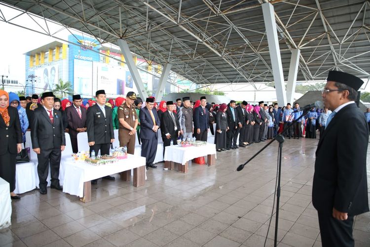 Wali Kota Makassar, Mohammad Ramdhan Pomanto saat menjadi inspektur upacara Hari Pendidikan Nasional (Hardiknas), di Lapangan Karebosi, Kota Makassar, Kamis (2/5/2019)