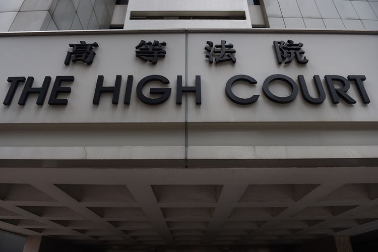 Pengadilan Tinggi Hong Kong baru saja menjatuhkan hukuman dua tahun penjara kepada seorang ayah yang memaksa kedua anaknya meminum racun pada tahun lalu.