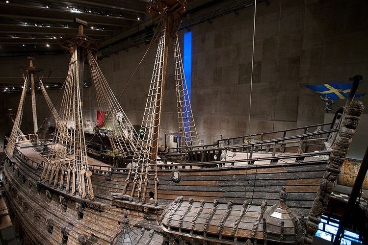 Kapal Vasa, kapal perang Swedia yang sebelumnya selama 300 tahun lebih berada di dasar laut setelah tenggelam pada pelayaran perdana, kini menjadi satu-satunya koleksi di Vasa Museum di Stockholm. Museum ini ramai dikunjungi wisatawan mancanegara.