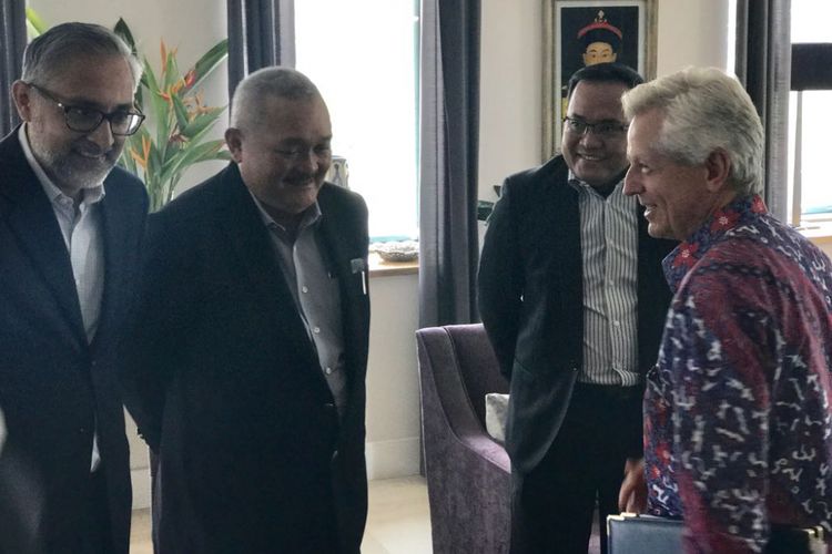 Gubernur Sumatera Selatan Alex Noerdin menghadiri lunch meeting di kediaman Duta Besar Inggris Moazzam Malik di Jakarta, Rabu (23/8/2017)