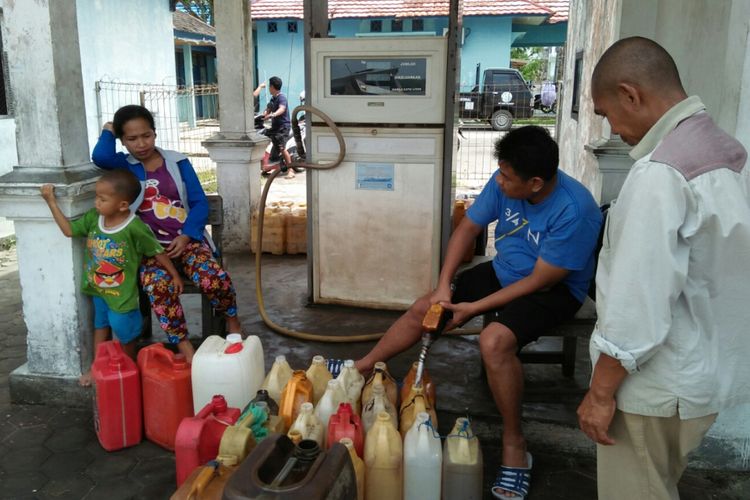 Suasana  Solar Packed Dealer Nelayan (SPDN) Kecamatan Kumai, Kabupaten Kotawaringin Barat, Kalimantan Tengah