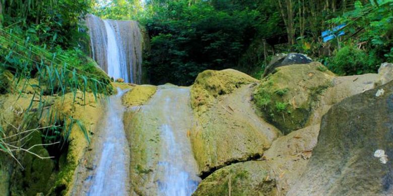 Grojogan Sewu di Kabupaten Kulon Progo, DI Yogyakarta.