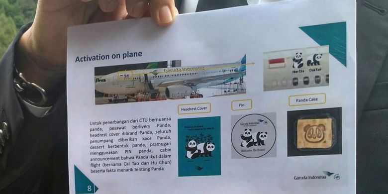 Pesawat Airbus 330-200 yang akan mengangkut panda raksasa dari China. Kedua panda itu akan diterbangkan Kamis pagi (28/8/2017) dari Chengdu ke Jakarta. 