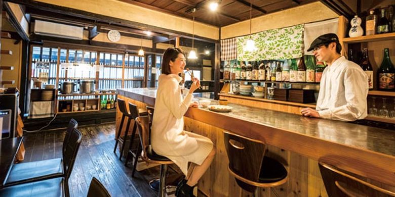 Matsutomiya Kotobuki merupakan restoran di Kyoto, Jepang yang bangunannya direnovasi dari rumah tua zaman Meiji (1868-1912) dengan menu buffet yang menggunakan bahan makanan natural. 