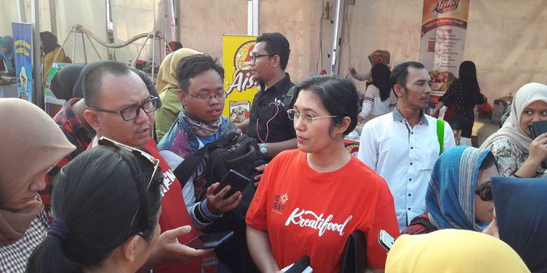 Kepala Dinas Kebudayaan dan Pariwisata Sumatera Selatan, Irene Camelyn Sinaga pada acara Kreatifood 2017 di Benteng Kuto Besak, Palembang, Sumatera Selatan, Selasa (22/8/2017) sore.