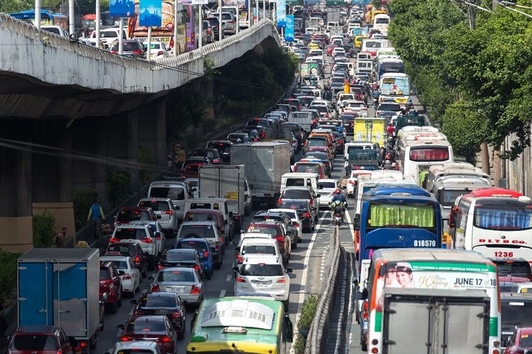 Kemacetan lalu lintas di Manila, Filipina.