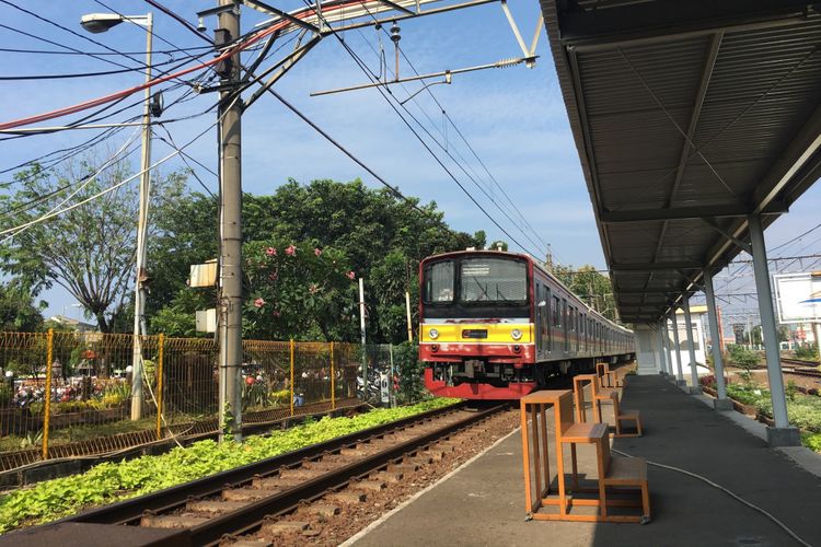 Uji coba jalur lalu lintas KRL Bekasi-Cikarang, Jumat (28/7/2017).